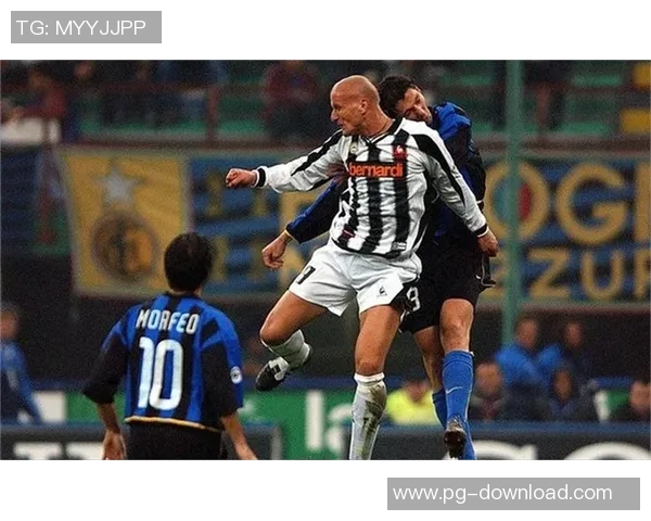 中超赛场惊现乌龙球引发争议里昂5-1逆袭拜仁全场沸腾