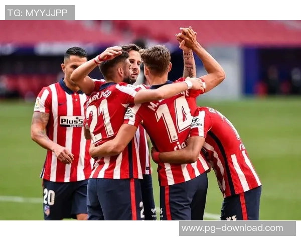 中超赛场惊现冷门本菲卡大胜里昂引发全场狂欢